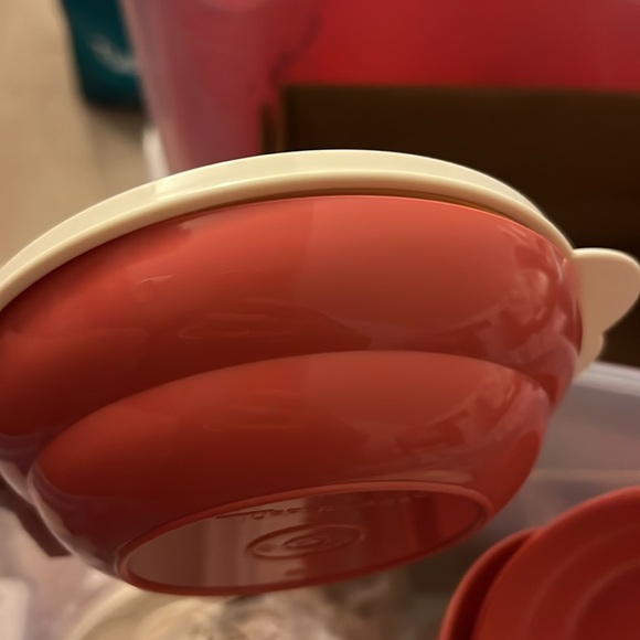 NEW Tupperware Jr. Cereal bowls (NEW) - Picture 2 of 2